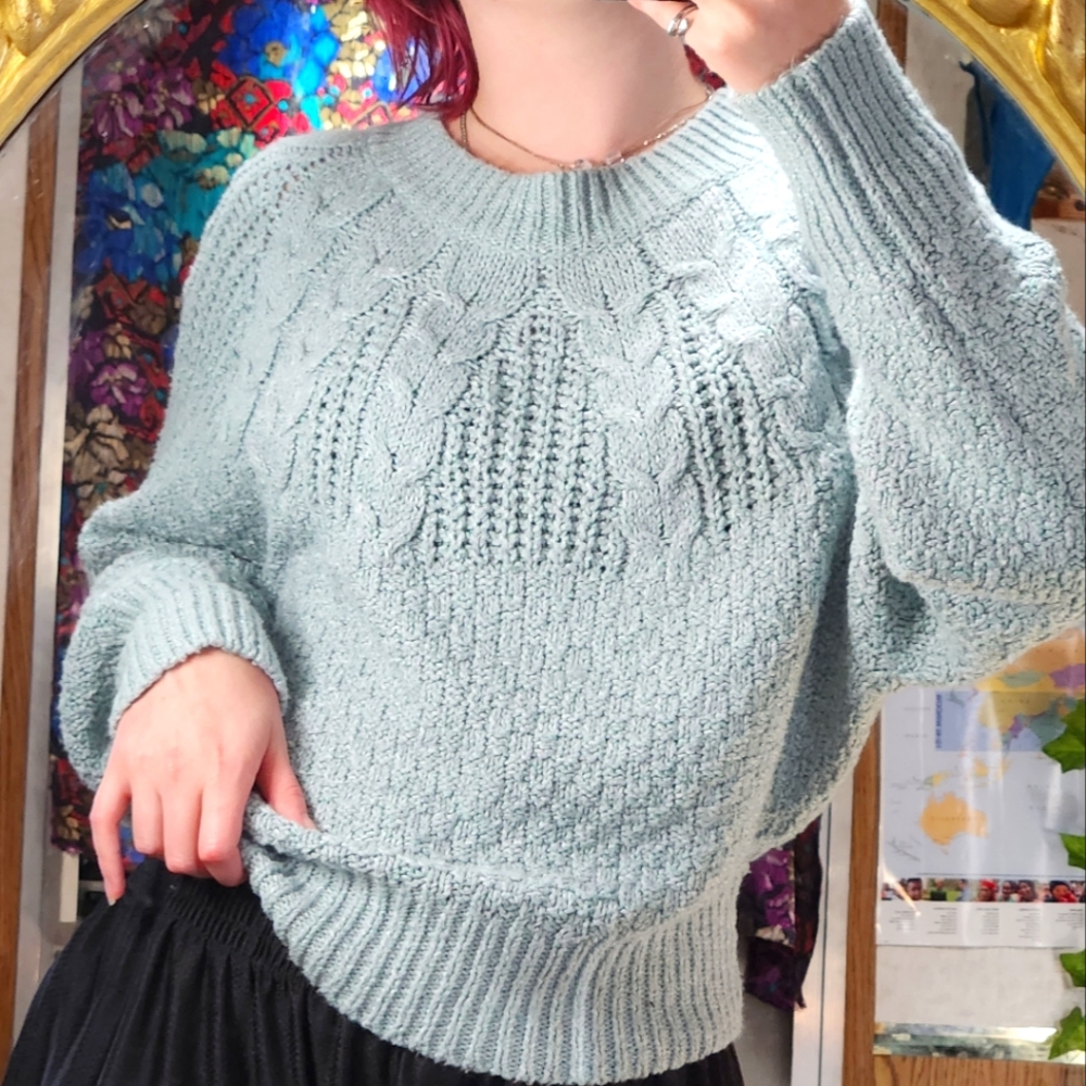SOFT SWEATER